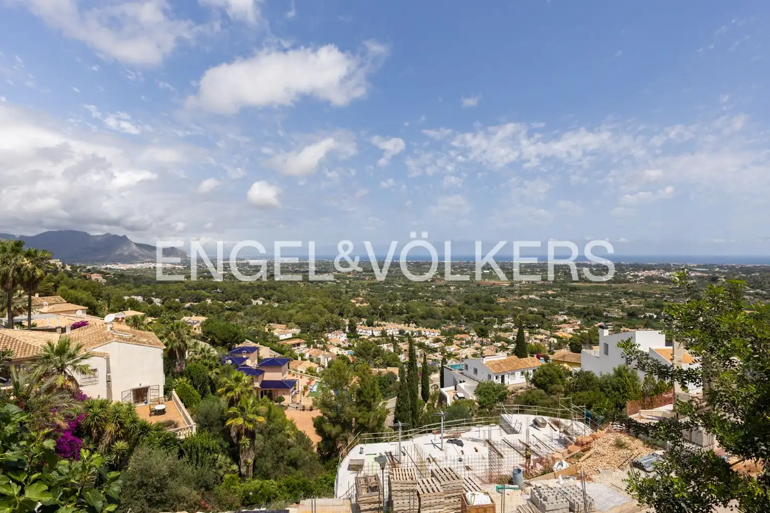 Vista exterior de Casa o xalet en venda en Pedreguer amb Aire condicionat, Calefacció i Jardí privat