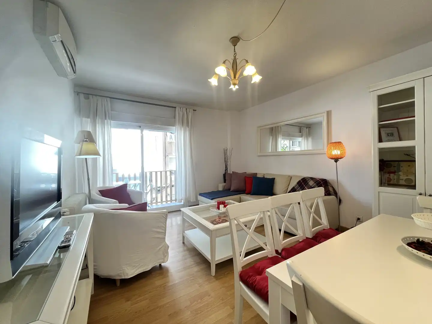 Sala de estar de Piso de alquiler en Madrid con Aire acondicionado, Terraza y Amueblado