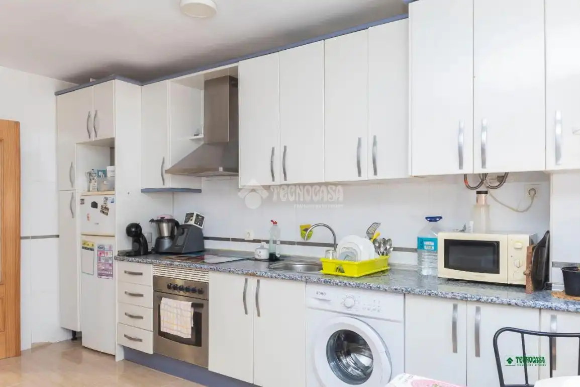 Cocina de Piso en venta en Almería con Aire acondicionado