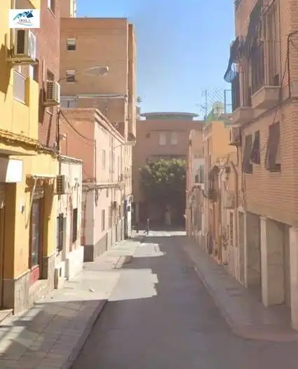 Vista exterior de Local en venta en  Almería Capital