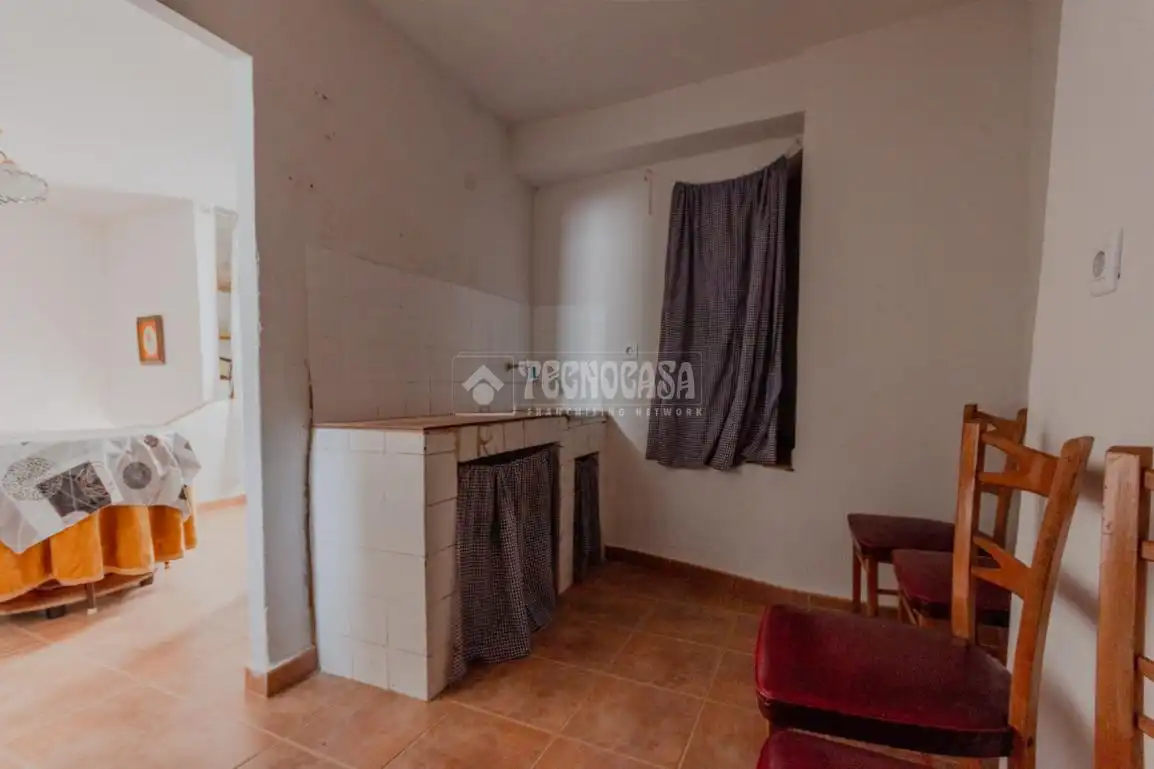 Dormitori de Casa adosada en venda en Güéjar Sierra amb Balcó