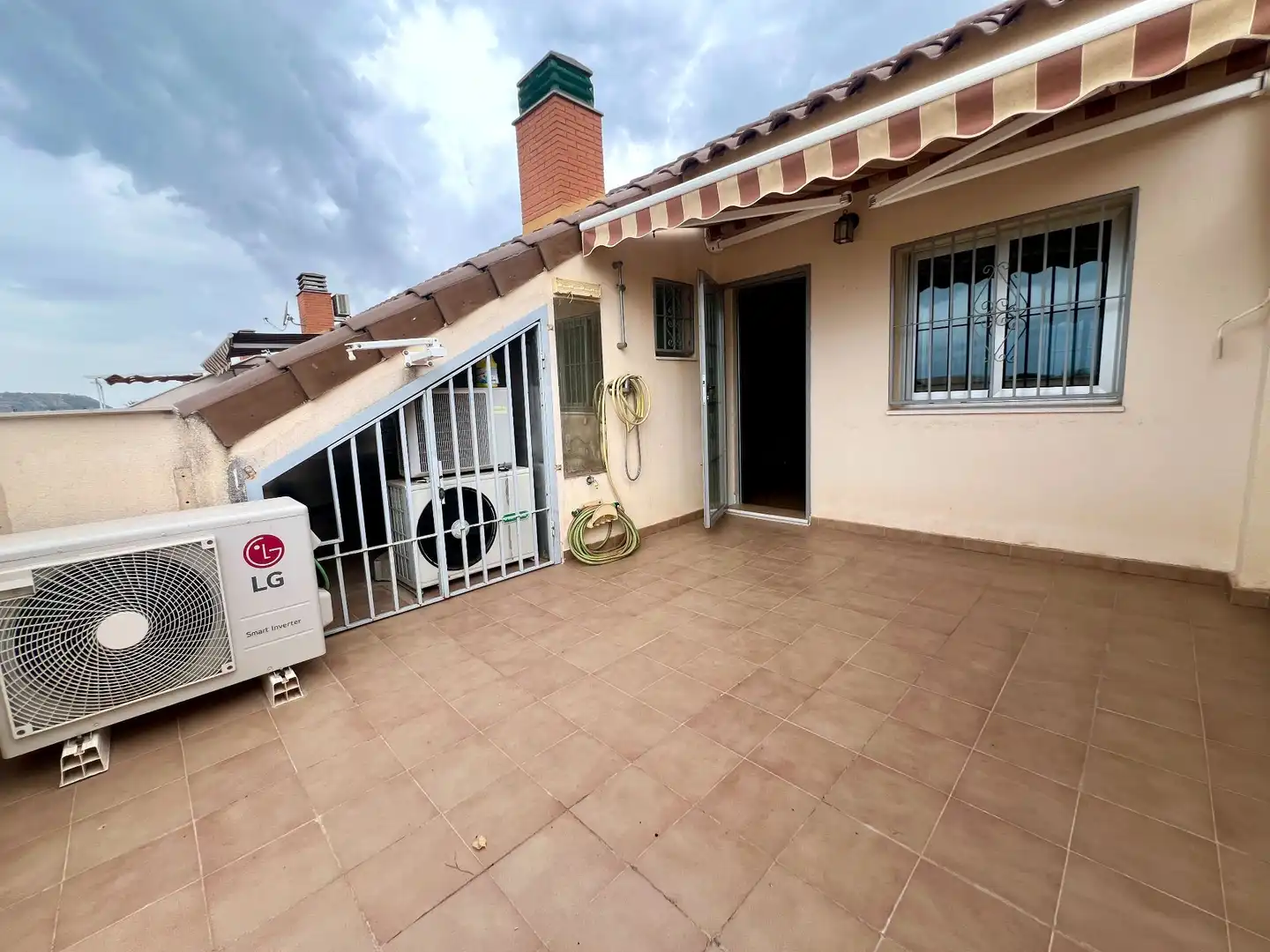 Terraza de Casa o chalet de alquiler en Alicante / Alacant con Aire acondicionado, Calefacción y Jardín privado