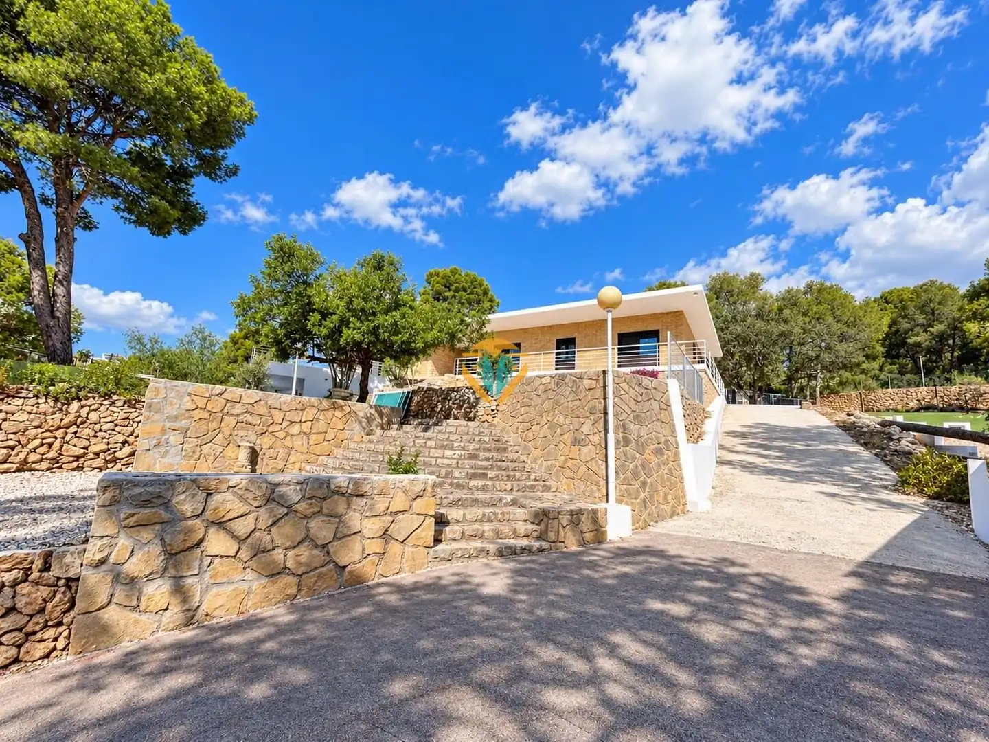 Chalet con piscina en venta en Urbanizaciones, imagen 2