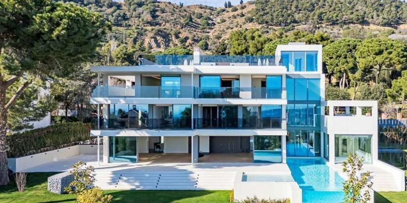 Exterior view of House or chalet for sale in  Barcelona Capital  with Air Conditioner, Private garden and Terrace