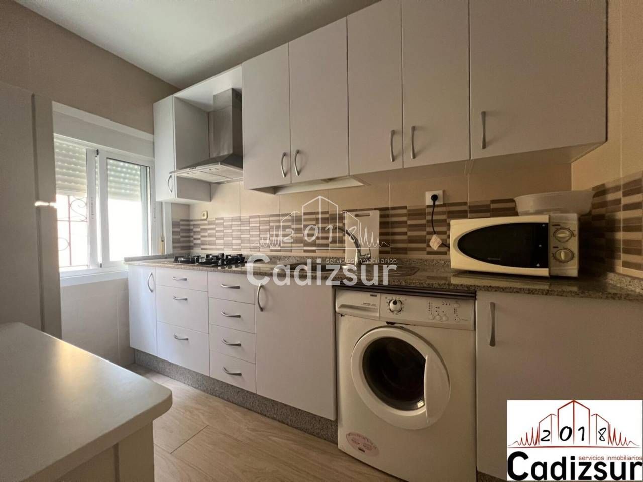 Kitchen of Flat to rent in  Cádiz Capital  with Terrace and Furnished