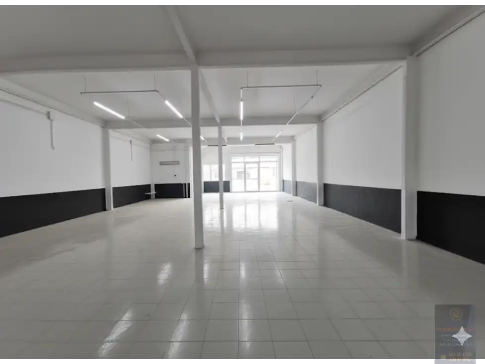 Fabrikhallen zur Miete in Torrijos
