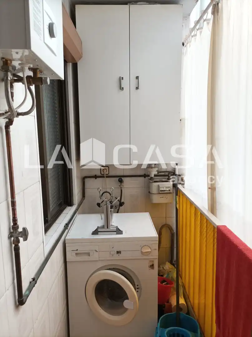 Cuina de Pis en venda en Santa Coloma de Gramenet amb Balcó