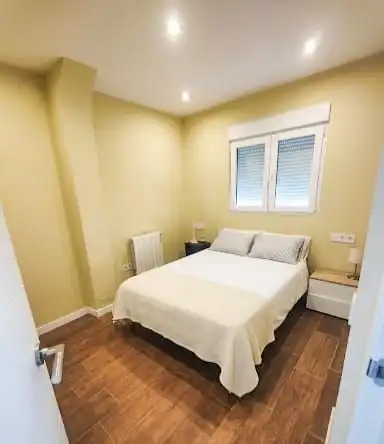 Casa aparellada en venda a Ponent, imagen 6