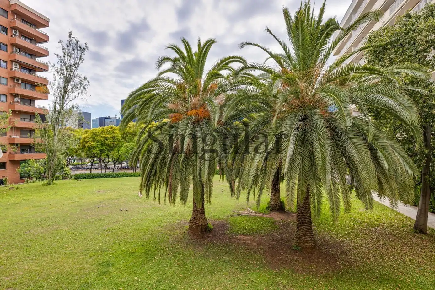 Vista exterior de Piso en venta en Barcelona con Aire acondicionado, Calefacción y Terraza