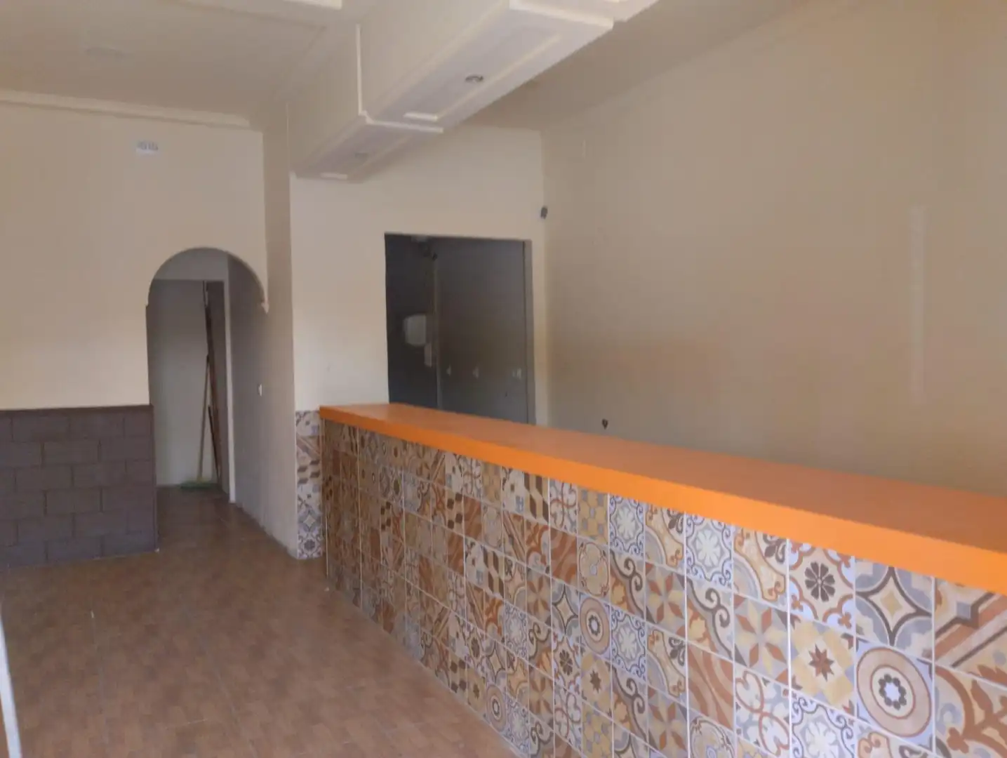 Local comercial en venta en Núcleo urbano, imagen 2