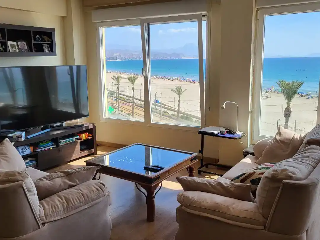 Sala d'estar de Dúplex en venda en El Campello