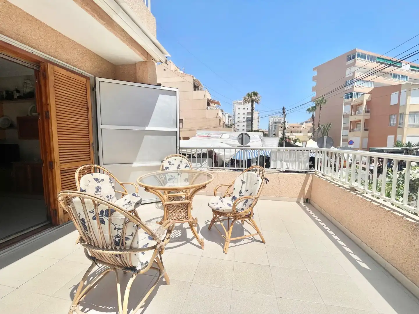 Terrasse von Erdgeschoss zur Miete in Torrevieja mit Klimaanlage, Heizung und Terrasse