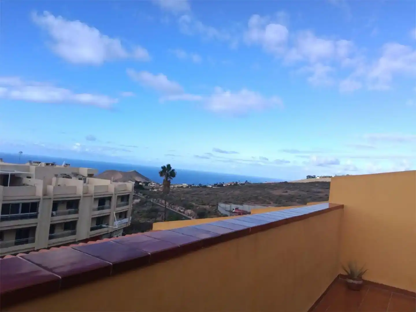 Vista exterior de Pis en venda en Arona