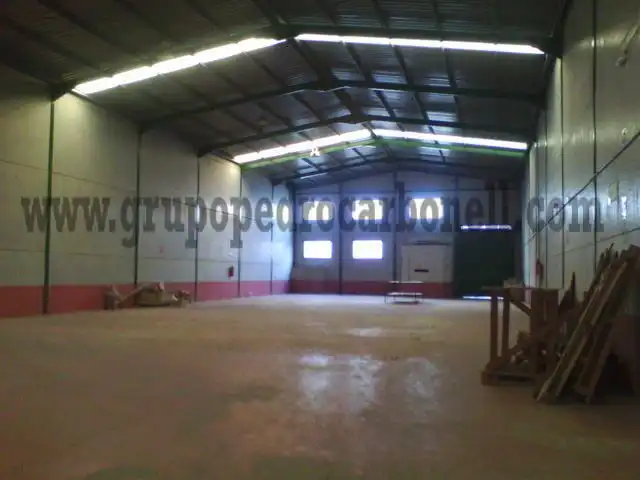 Nau industrial en venda a Crevillent