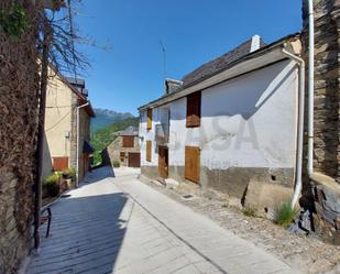 Vista exterior de Casa o xalet en venda en Vielha e Mijaran amb Terrassa