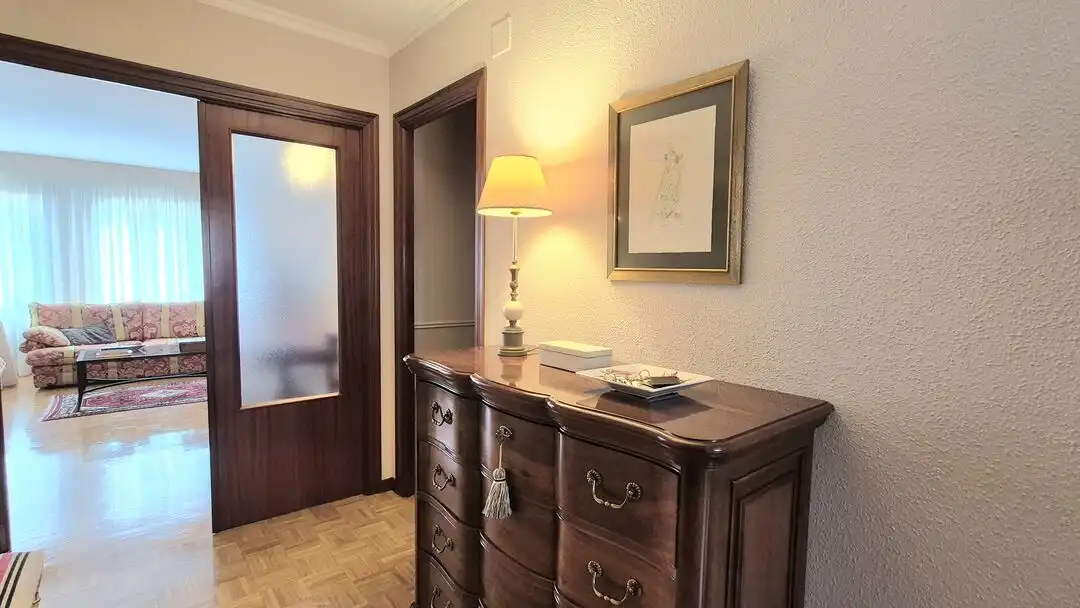 Piso con terraza en venta en Calle del Concejo de Egüés 18, imagen 2