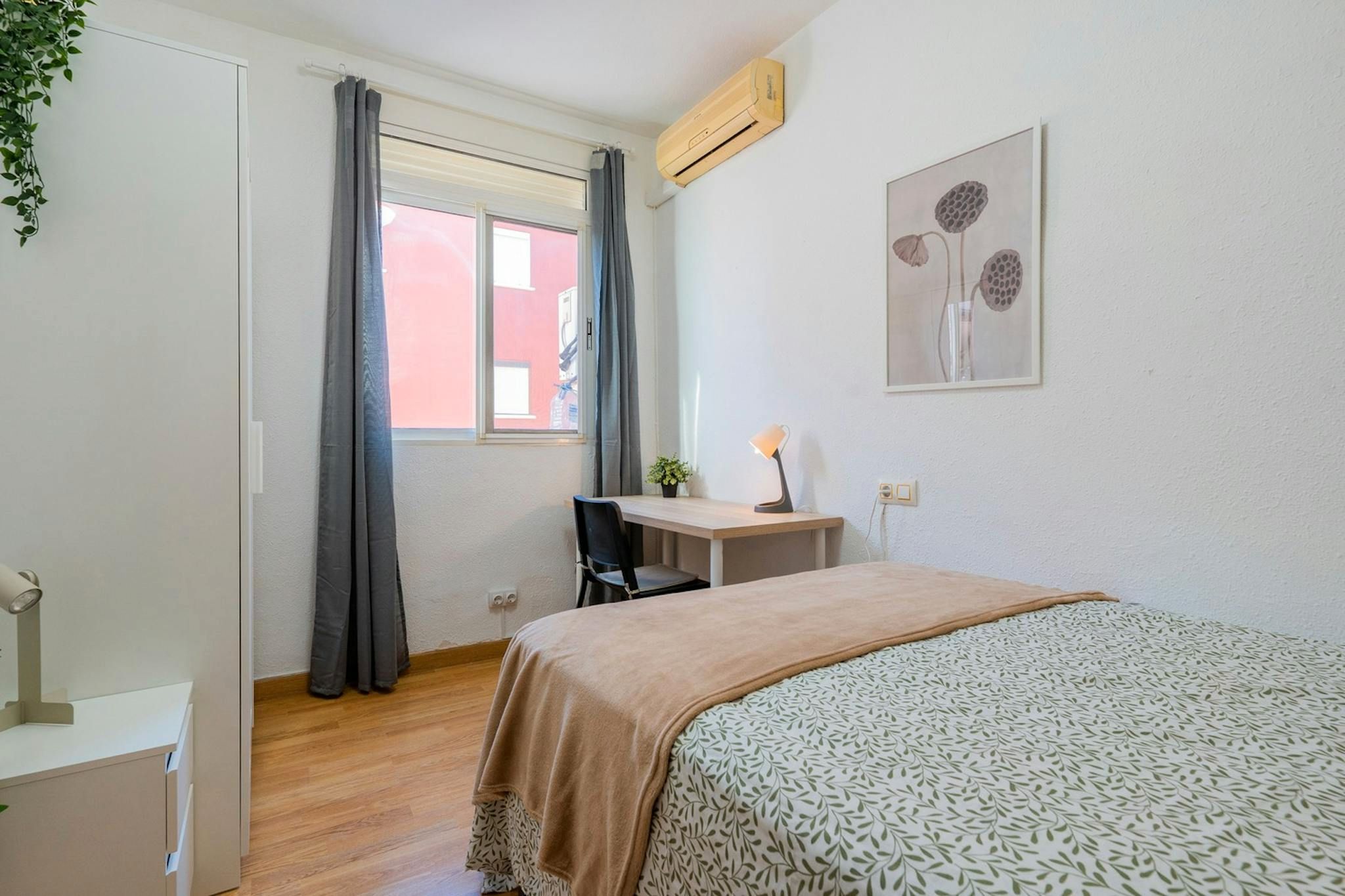 Flat to share in N/A, Ciutat Fallera