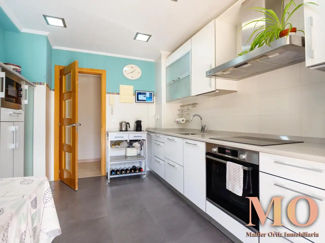 Küche von Wohnung zum Verkauf in Bergara mit Heizung, Terrasse und Abstellraum