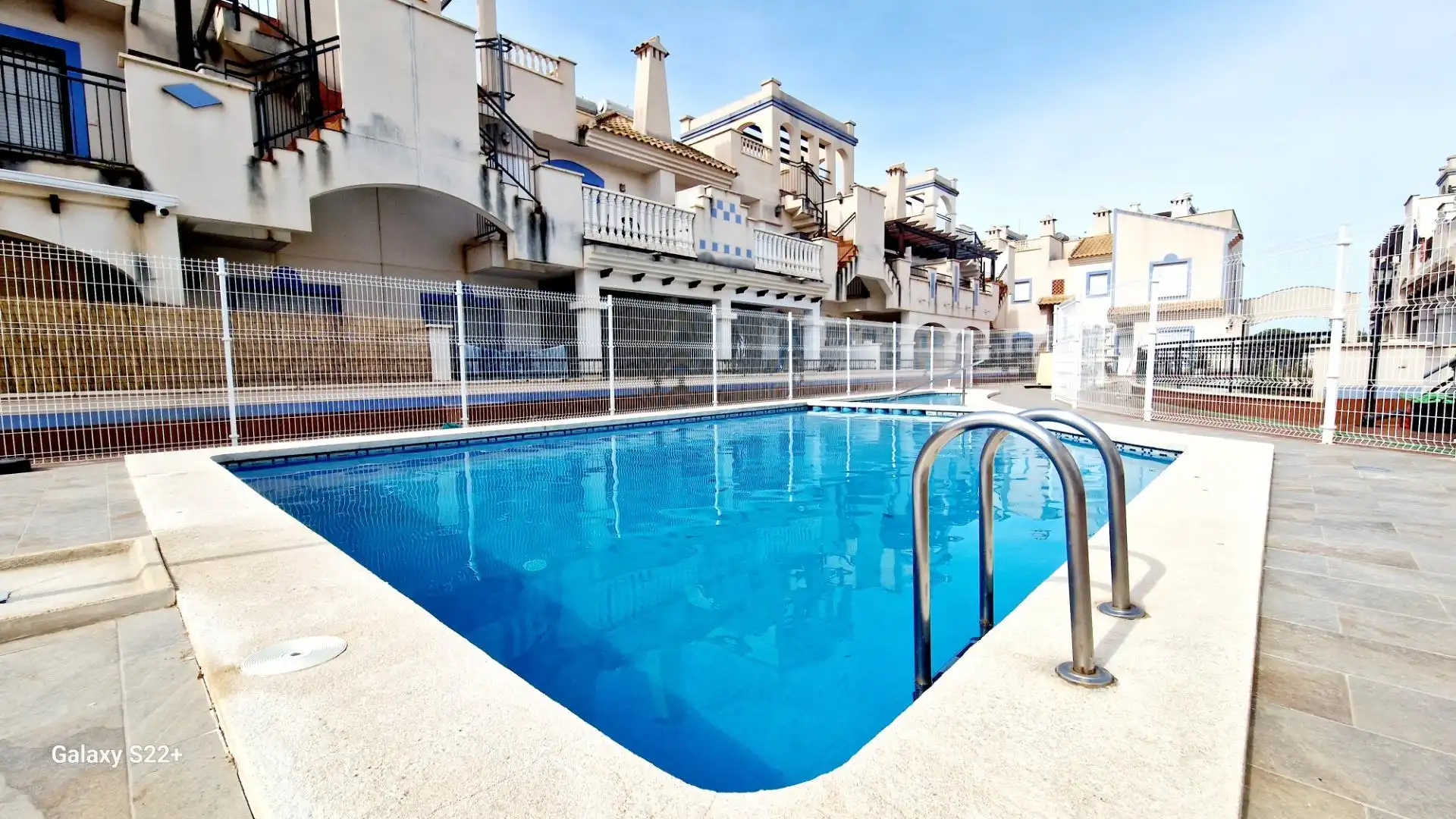 Piscina de Piso en venta en Cartagena con Trastero, Amueblado y Piscina comunitaria