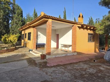 Villa avec piscine à vendre à Urbanizaciones