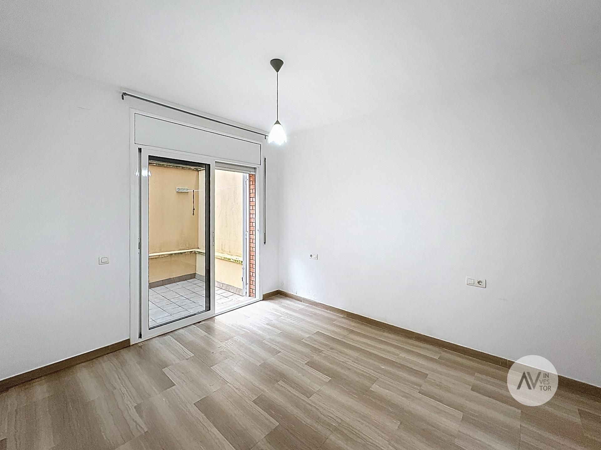 Bedroom of Planta baja for sale in Cornellà de Llobregat  with Air Conditioner and Terrace