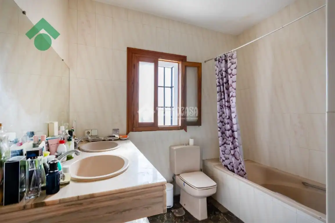Baño de Casa adosada en venta en Nerja con Jardín privado