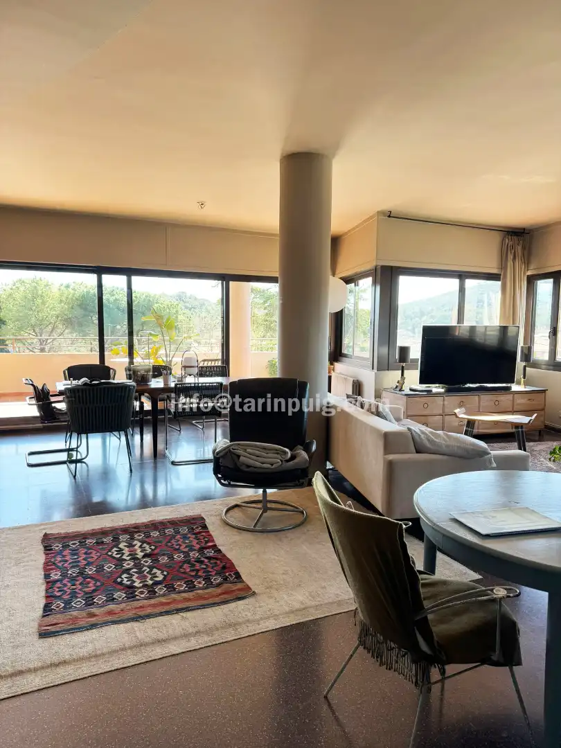 Sala de estar de Casa o chalet en venta en Begues con Aire acondicionado, Calefacción y Jardín privado