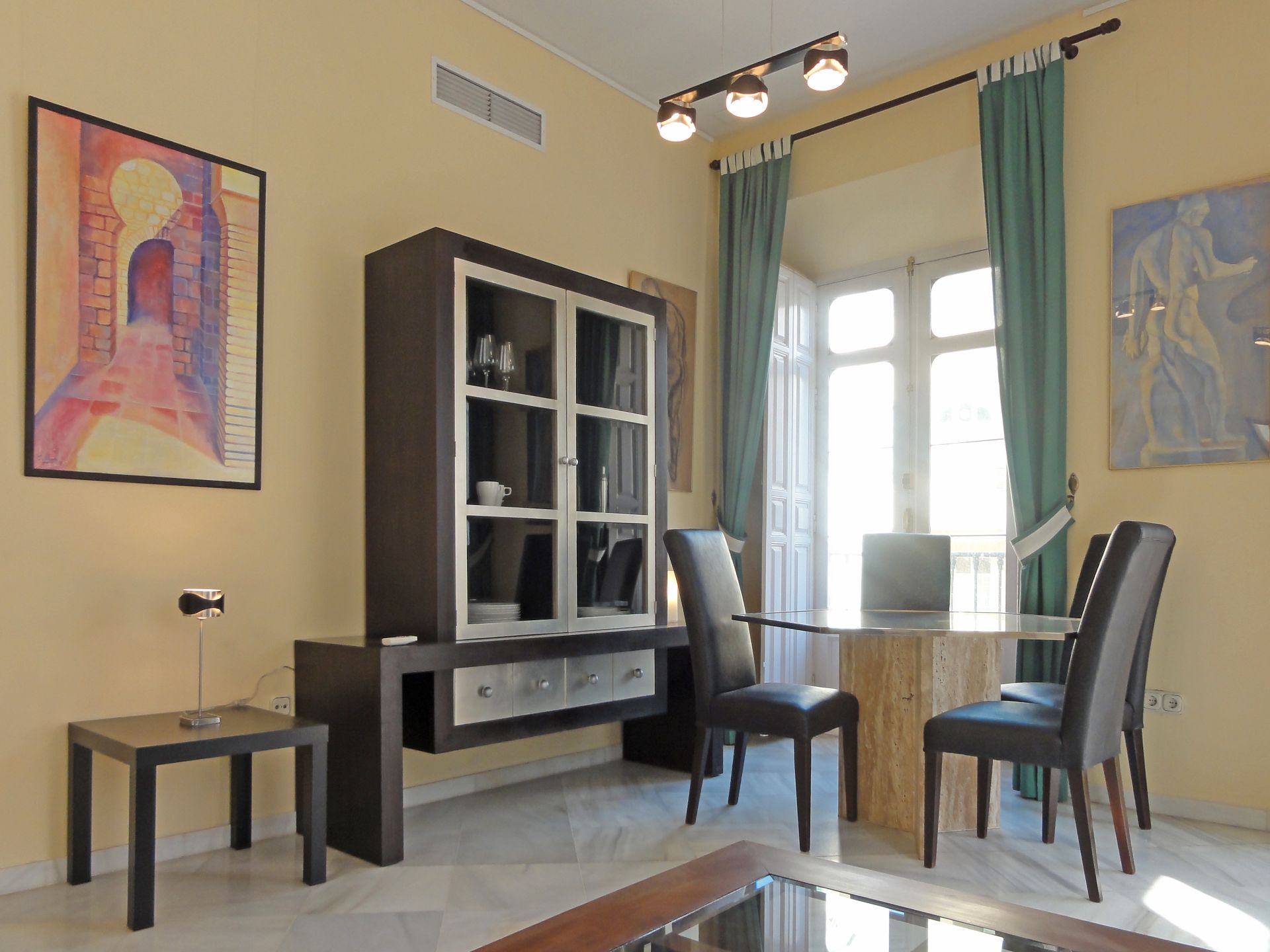 Menjador de Pis de lloguer en Málaga Capital amb Aire condicionat, Moblat i Forn