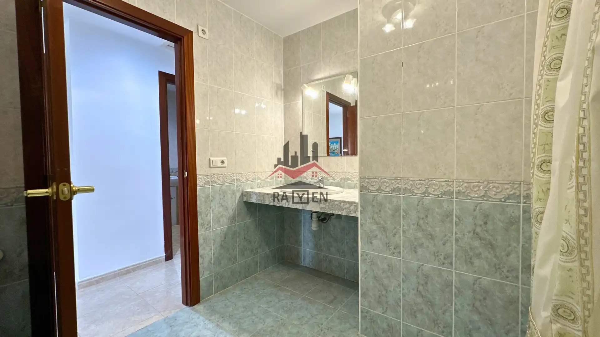 Houses for sale in del Poeta Apel·les Mestres, Poble Nou - Olivar Gran