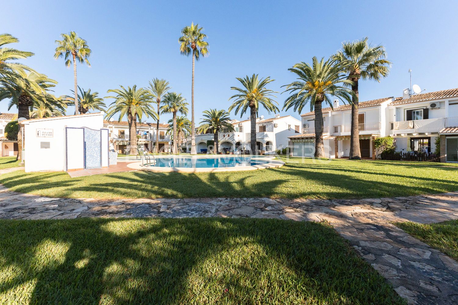 Vista exterior de Apartament en venda en Dénia amb Aire condicionat, Calefacció i Terrassa