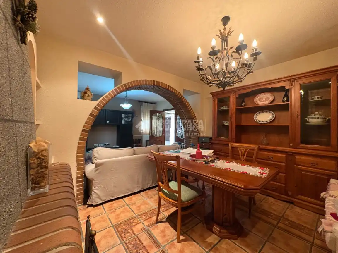 Esszimmer von Haus oder Chalet zum Verkauf in El Álamo mit Klimaanlage, Heizung und Privatgarten