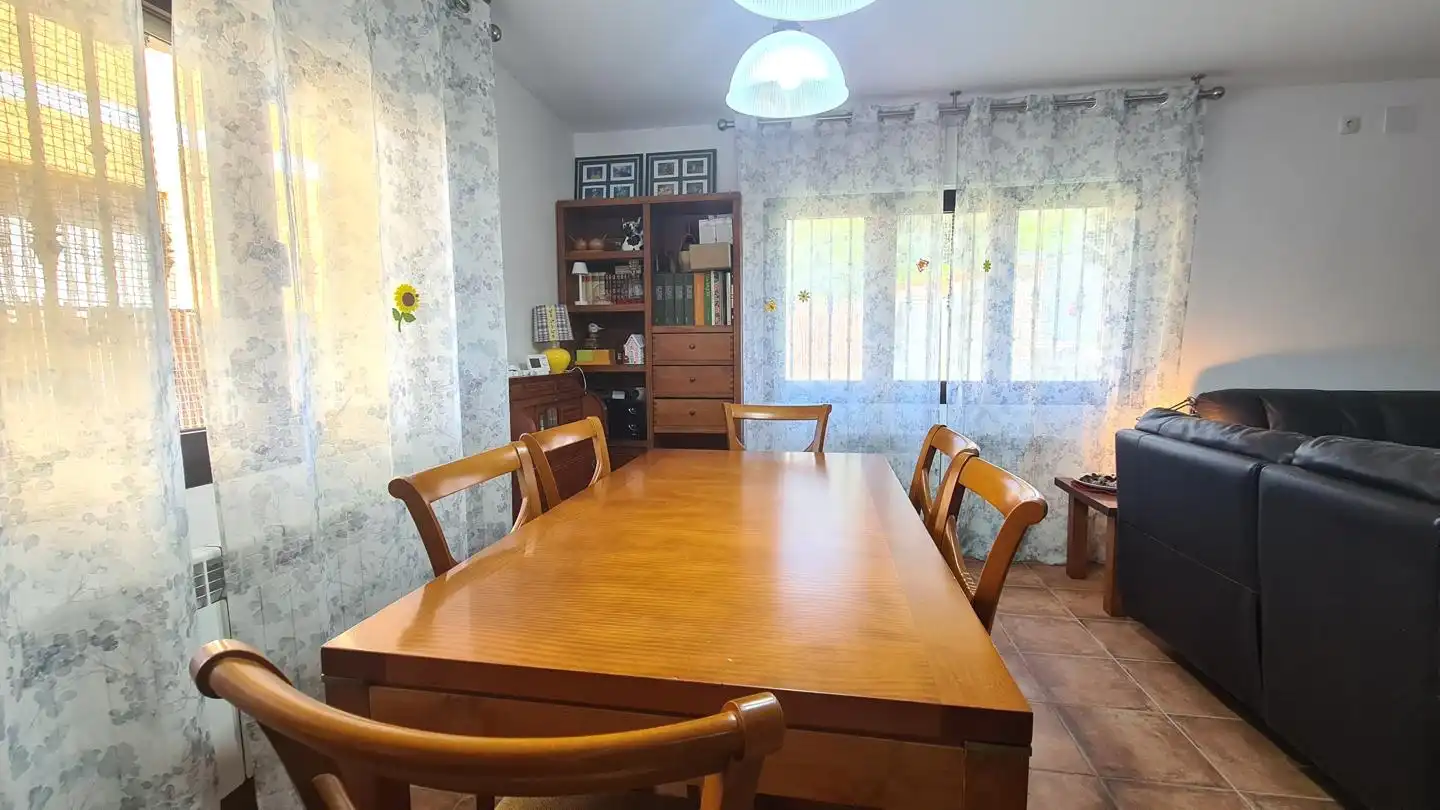 Comedor de Casa o chalet en venta en Piedralaves con Calefacción, Jardín privado y Terraza