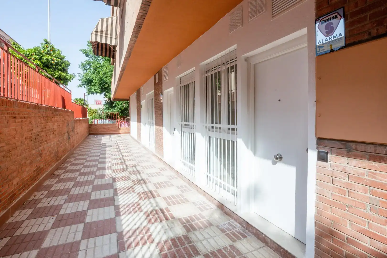Exterior view of Study for sale in Granada  with Air Conditioner, Heating and Furnished
