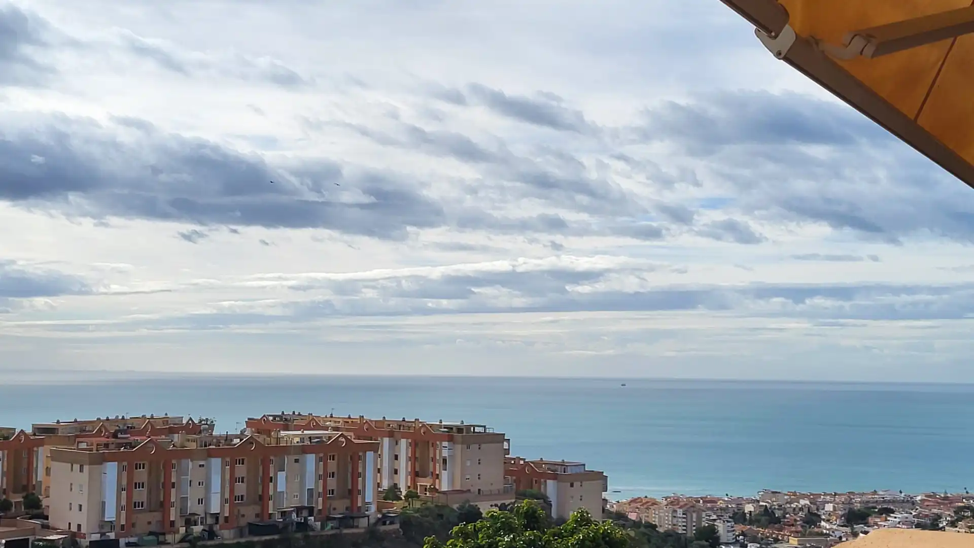 Vista exterior de Piso en venta en Rincón de la Victoria con Aire acondicionado, Terraza y Trastero