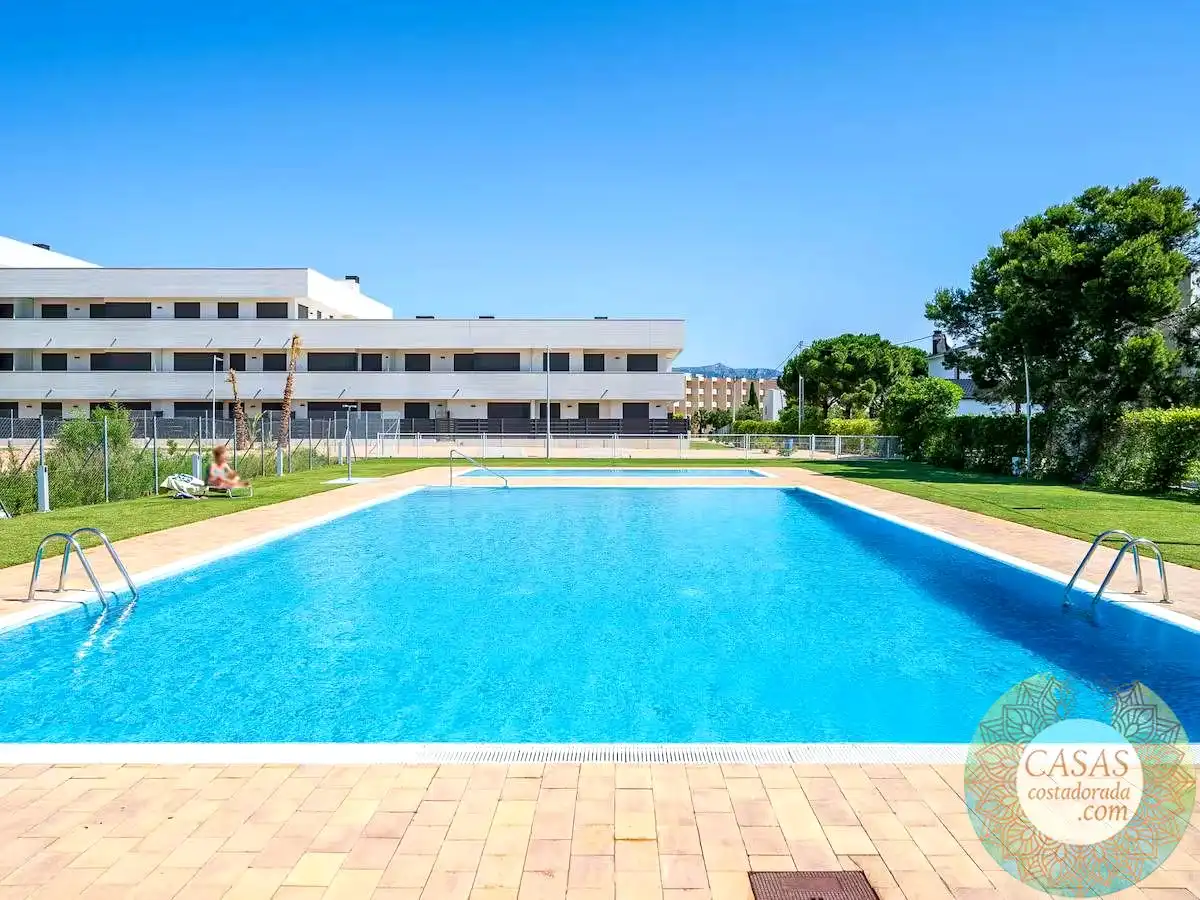 Piscina de Pis en venda en L'Ametlla de Mar  amb Aire condicionat, Terrassa i Moblat