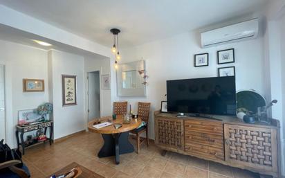 Living room of Flat for sale in Vélez-Málaga  with Air Conditioner and Terrace