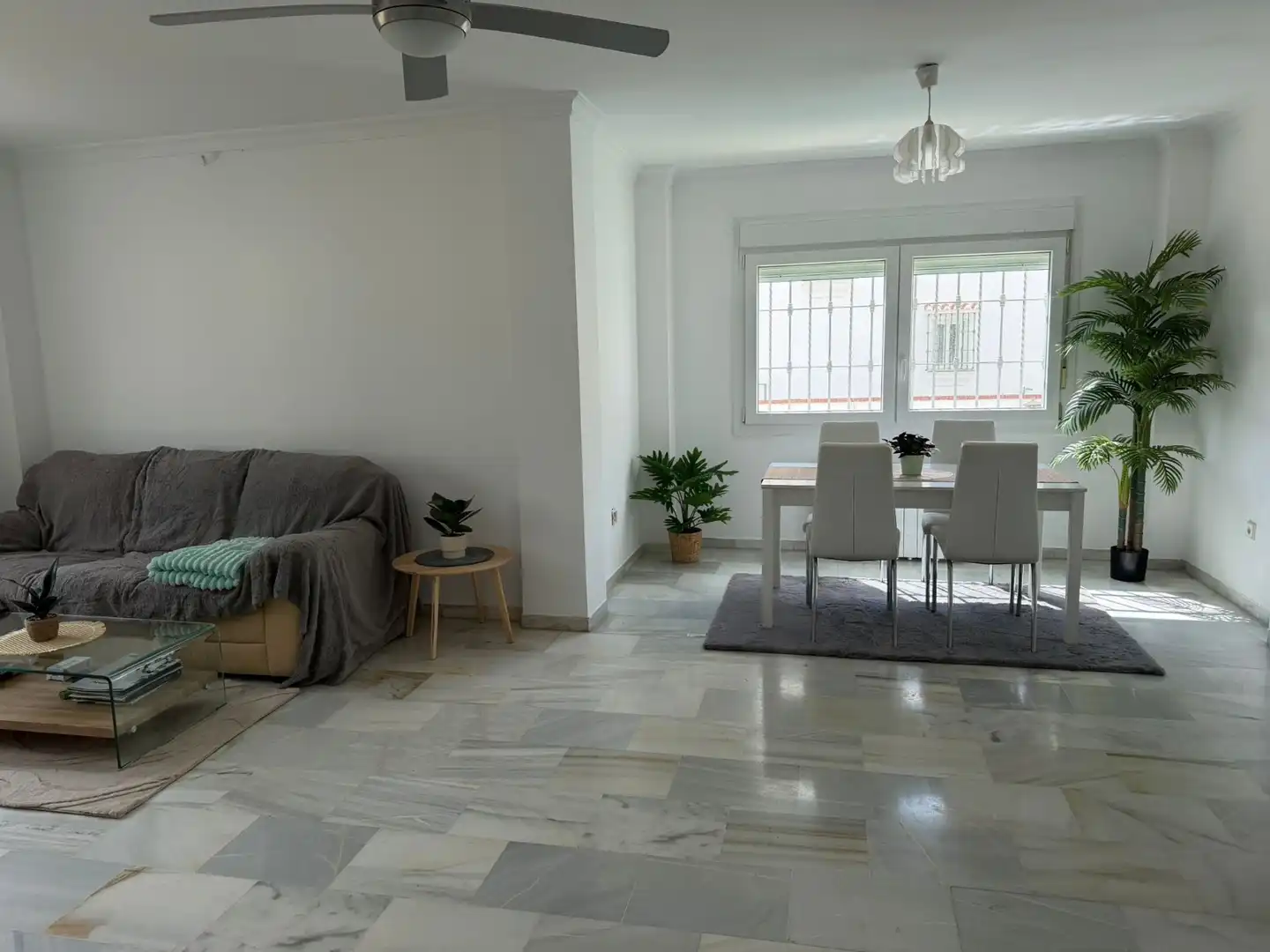 Sala de estar de Casa o chalet en venta en Torremolinos con Aire acondicionado, Calefacción y Terraza
