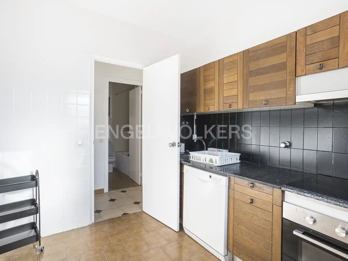 Cocina de Piso de alquiler en Barcelona con Calefacción, Parquet y Balcón