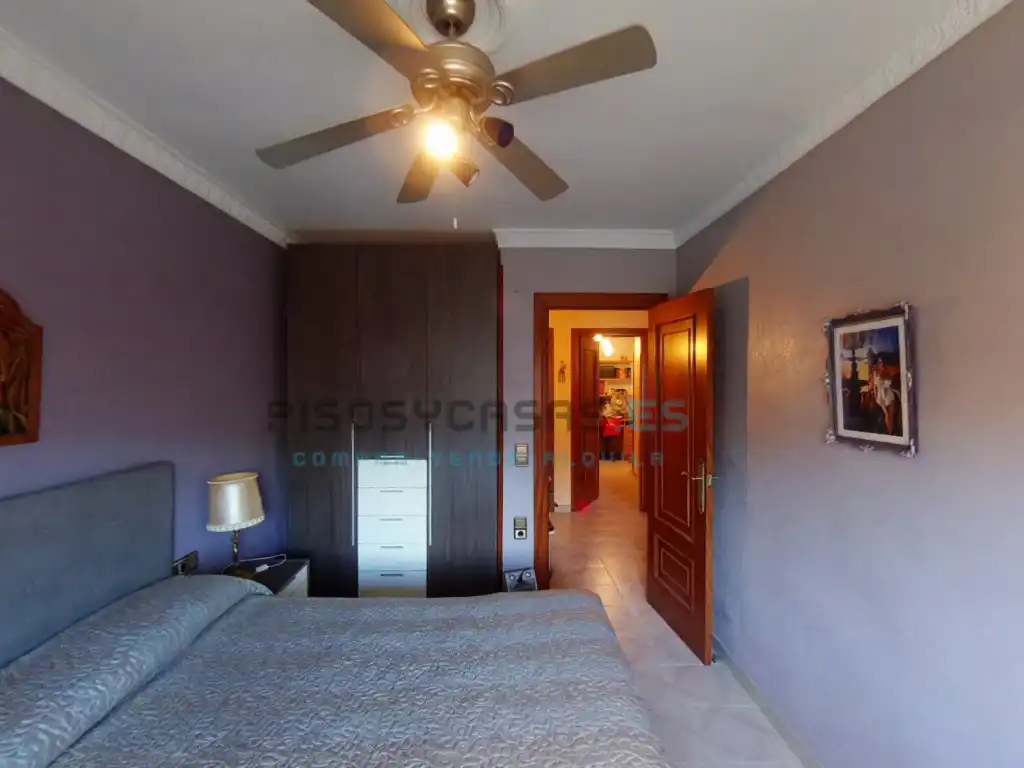 Casa con terraza en venta en Calle Democracia 4, imagen 53
