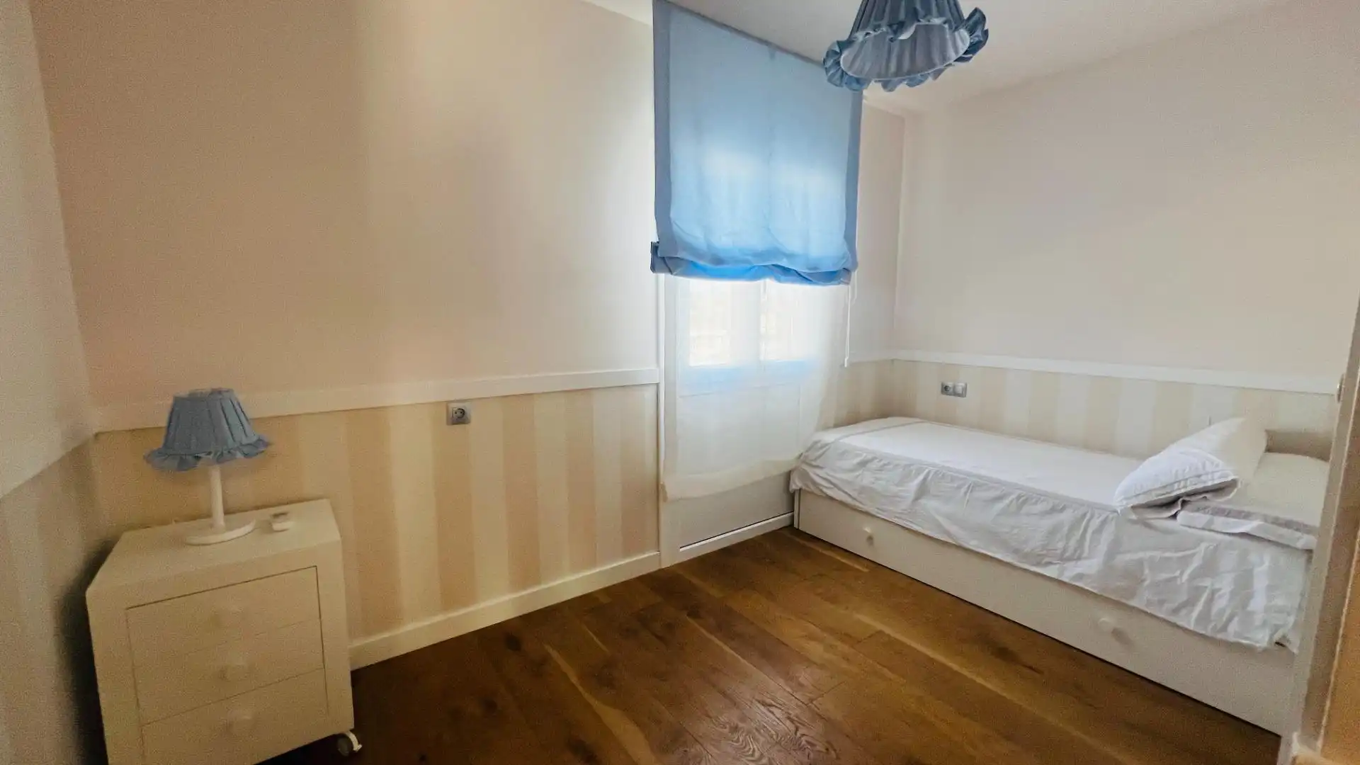 Bedroom of Houses for sale in Cambrils  with Air Conditioner, Private garden and Parquet flooring