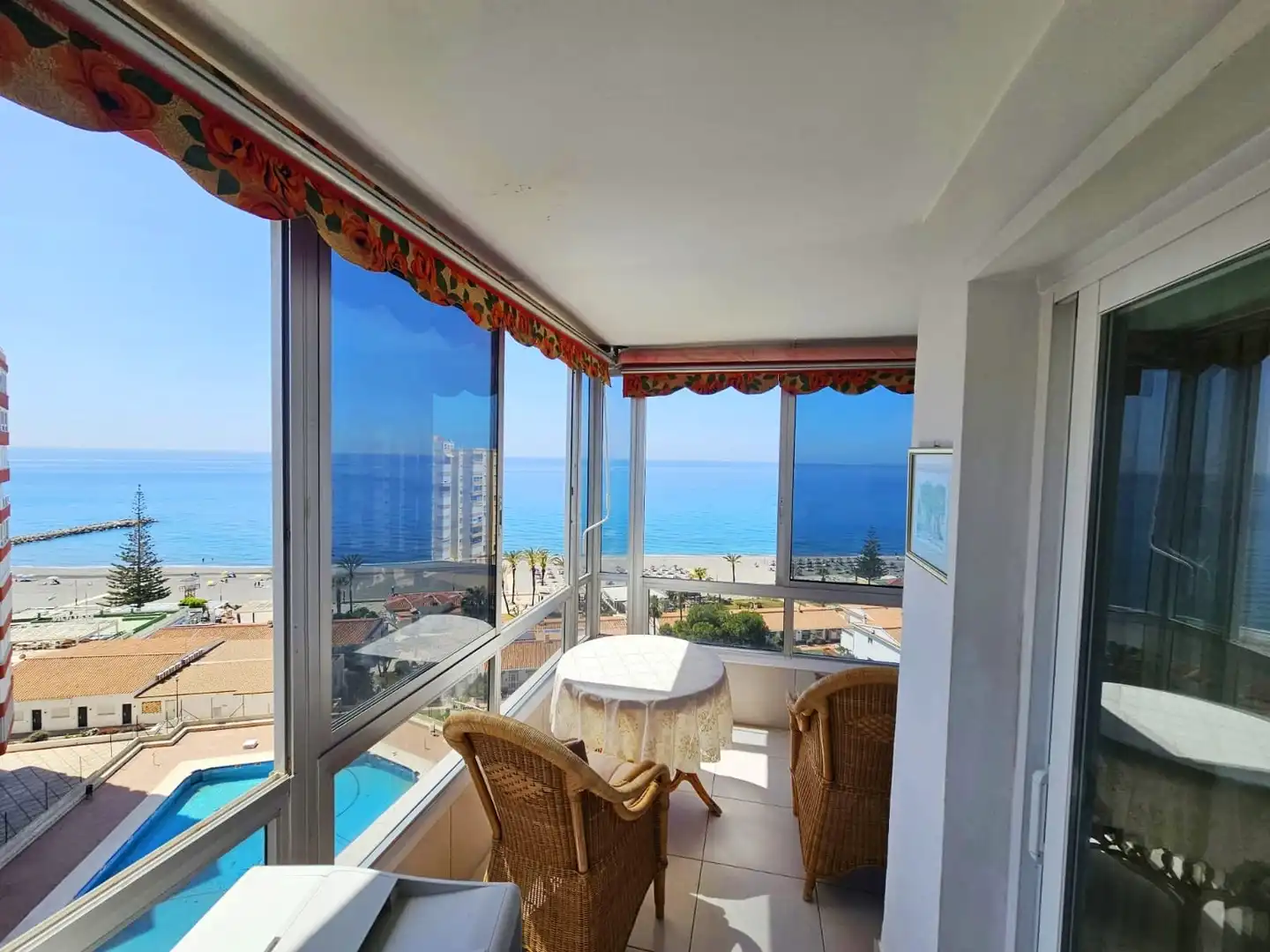 Terraza de Apartamento en venta en Torrox con Amueblado y Piscina comunitaria