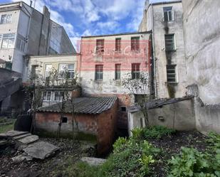 Vista exterior de Casa adosada en venda en Lugo Capital amb Jardí privat