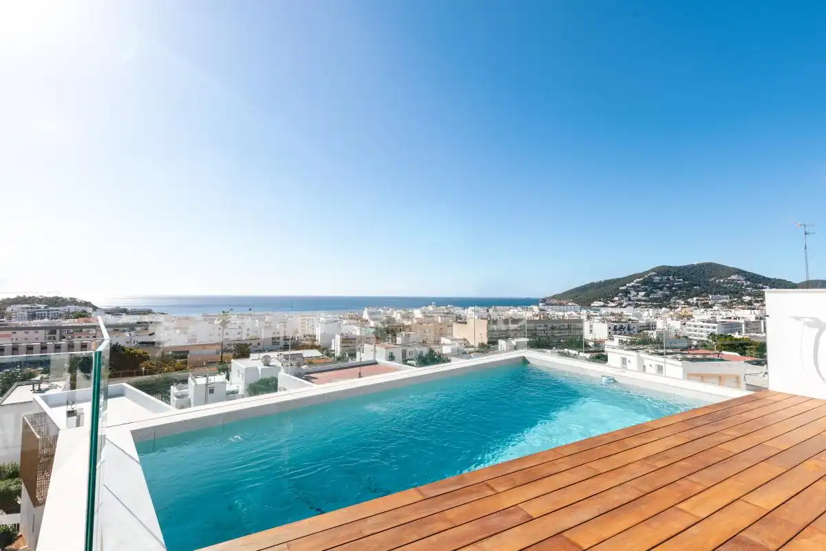 Piscina de Casa o chalet en venta en Santa Eulària des Riu con Aire acondicionado, Calefacción y Jardín privado