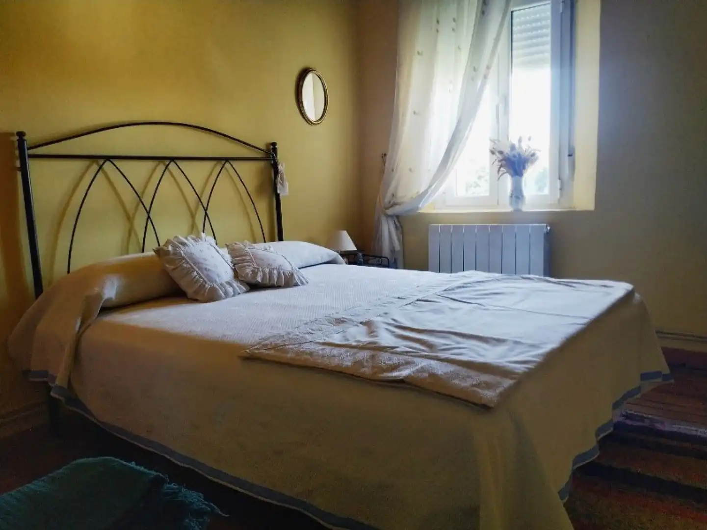 Dormitori de Casa o xalet en venda en Valle de Valdelucio amb Calefacció, Jardí privat i Parquet