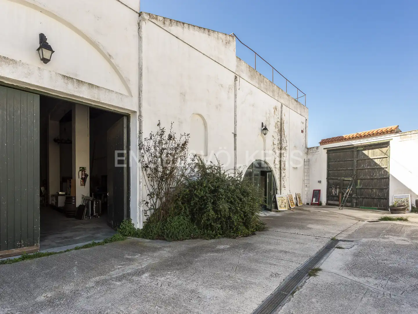 Vista exterior de Edificio en venta en Amposta