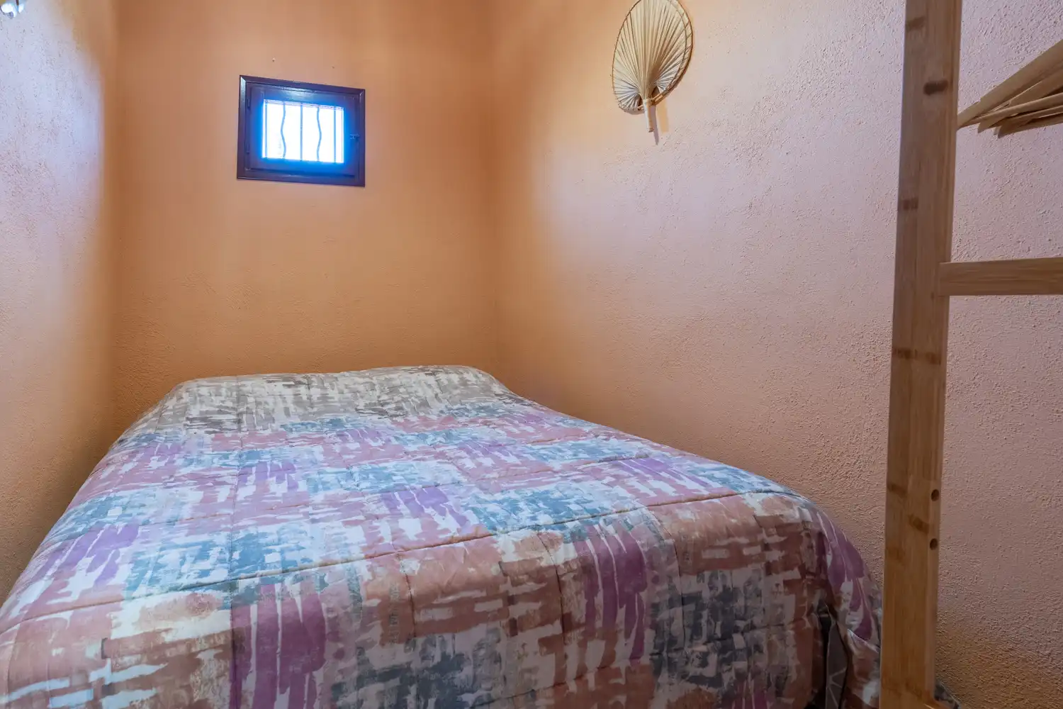 Dormitori de Casa o xalet en venda en Tortosa amb Jardí privat, Moblat i Rentadora