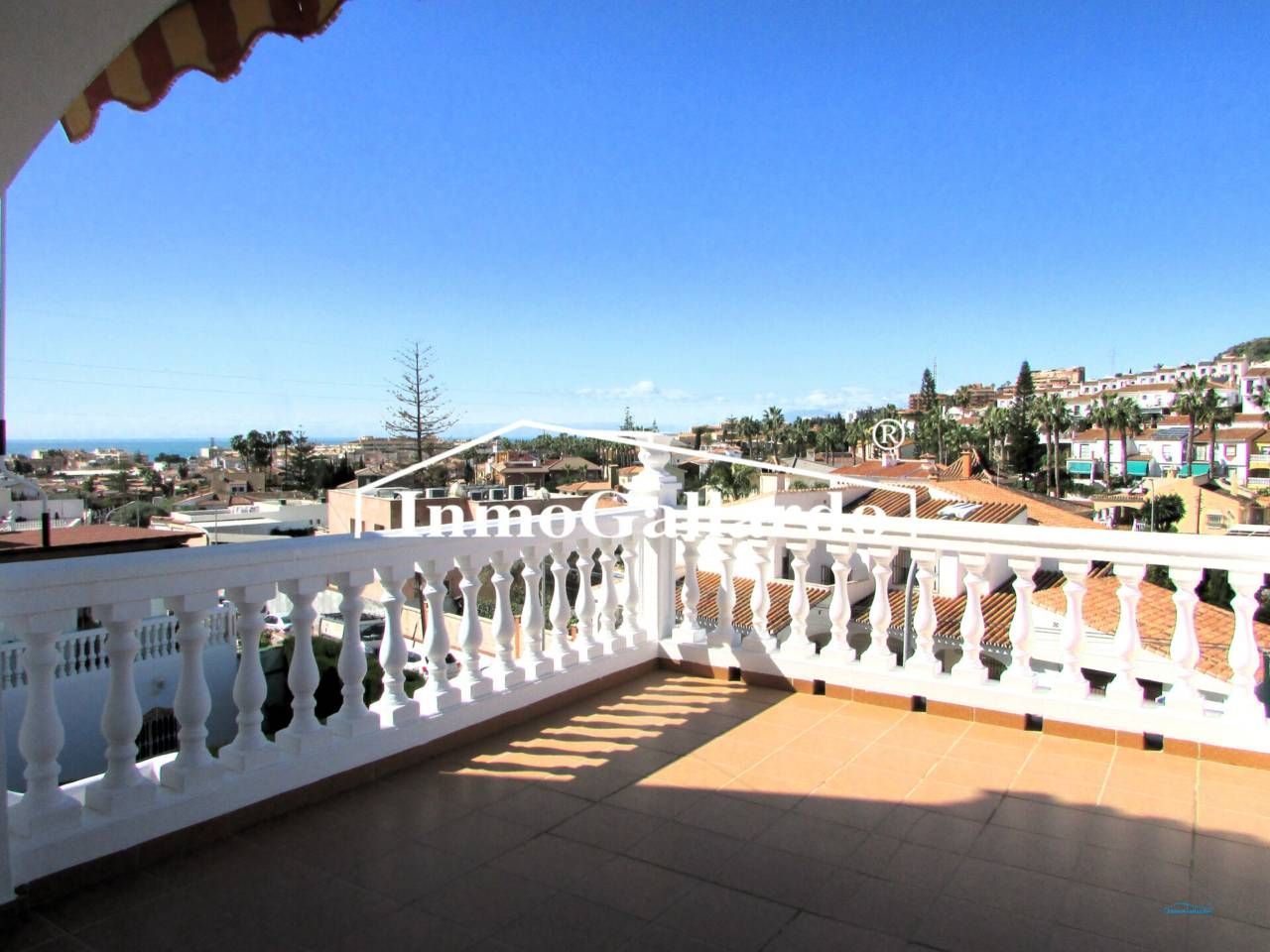Terrassa de Casa adosada en venda en Rincón de la Victoria amb Jardí privat, Terrassa i Piscina comunitària