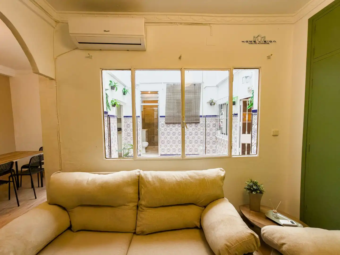 Living room of Houses for sale in Jerez de la Frontera  with Air Conditioner, Parquet flooring and Oven