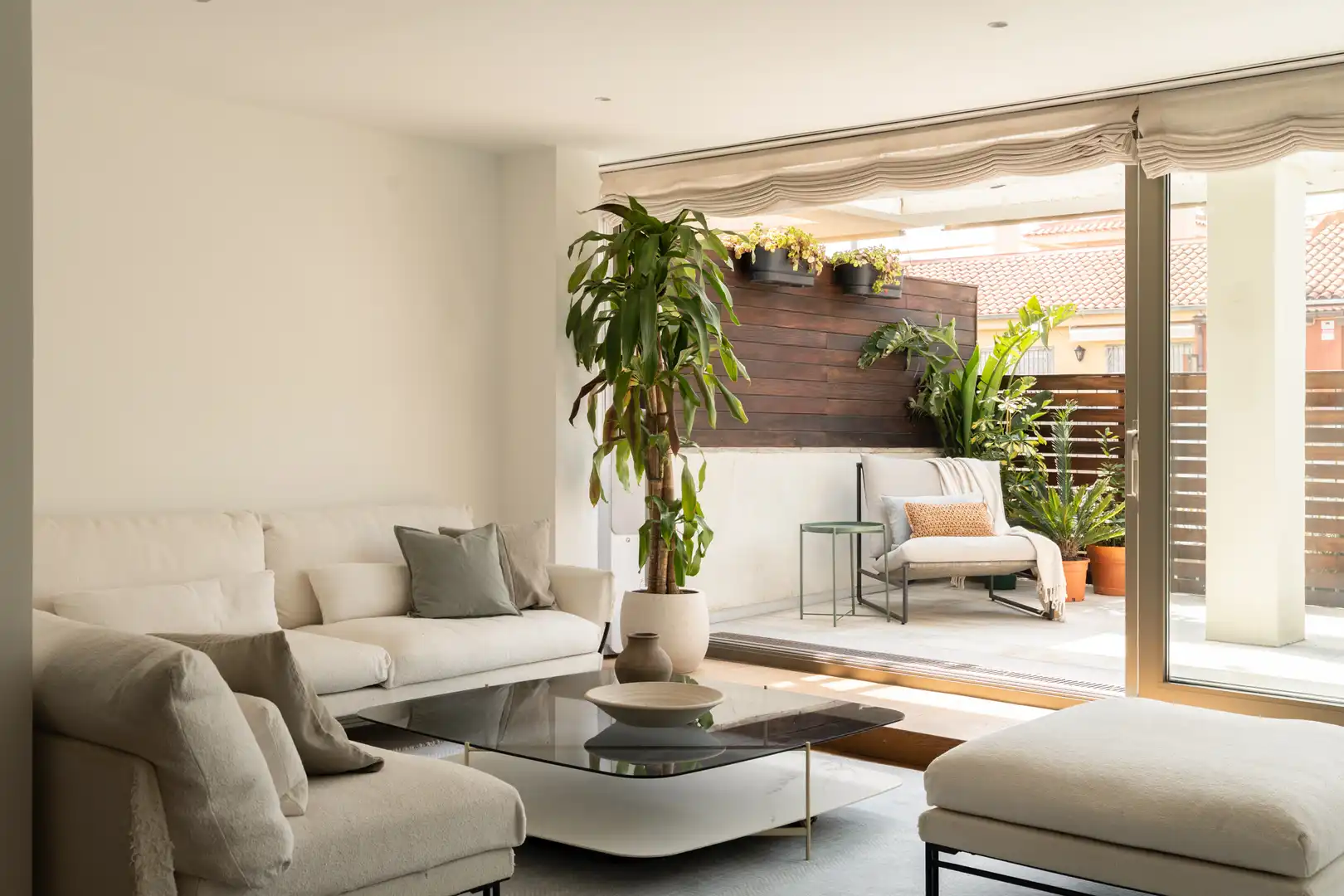 Sala d'estar de Àtic en venda en Barcelona amb Aire condicionat, Calefacció i Terrassa