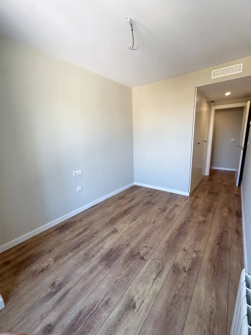 Schlafzimmer von Wohnung zum Verkauf in Valencia mit Klimaanlage, Abstellraum und Schwimmbad